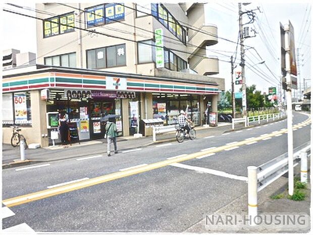 セブンイレブン・立川武蔵砂川駅前店まで639m