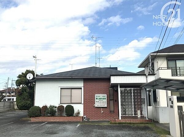 葉山歯科医院まで303m