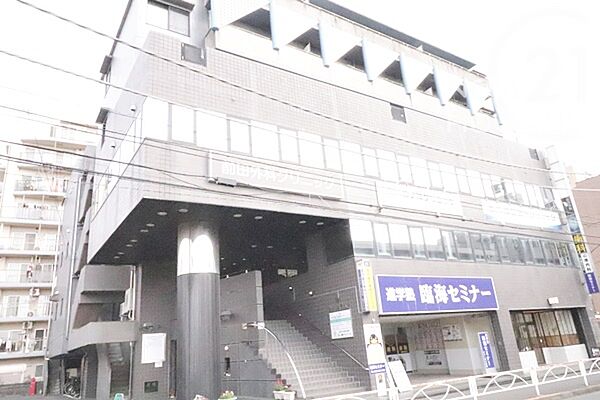 前田外科クリニックまで884m