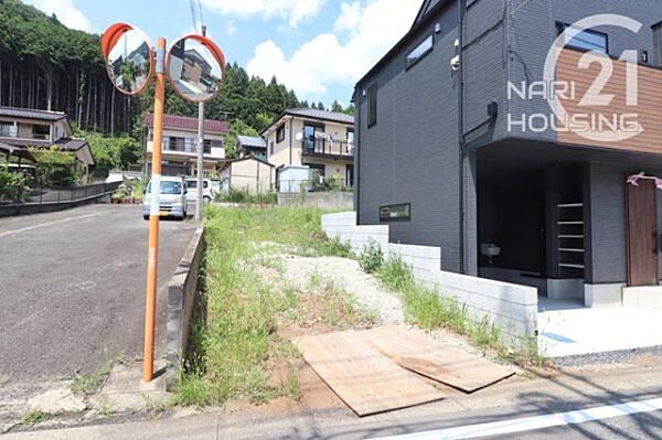 学区域の中学校まで徒歩約17分