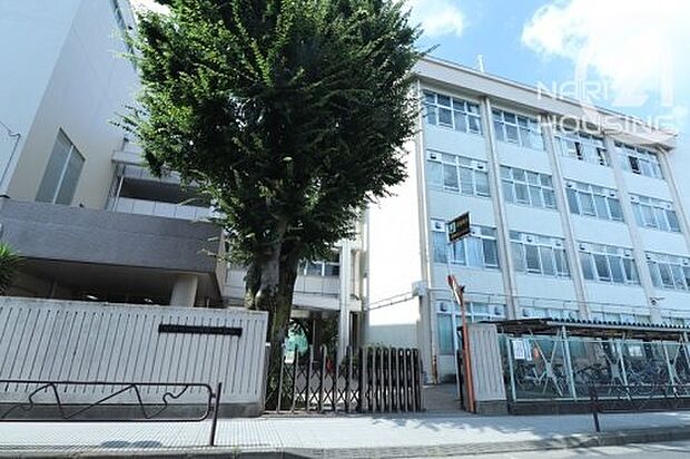 羽村市立羽村第二中学校まで1252m