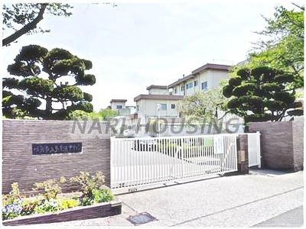 昭島市立多摩辺中学校まで616m