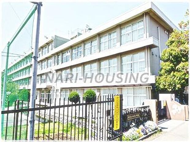 小中一貫校村山学園第二中学校まで1040m