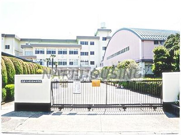 武蔵村山市立第四中学校まで817m
