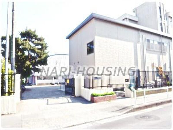 武蔵村山市立雷塚小学校まで542m