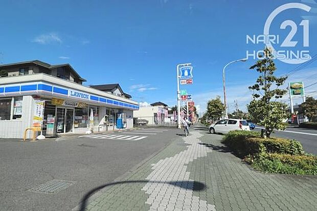 ローソンあきる野雨間店まで445m