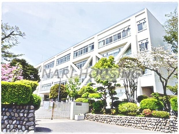 昭島市立拝島中学校まで972m