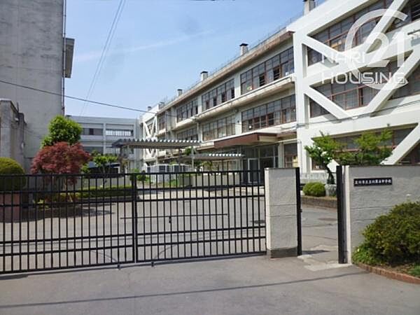 立川市立第五中学校まで1603m