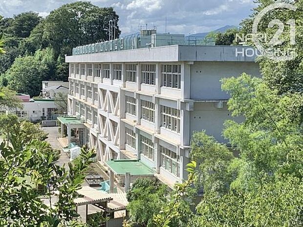 あきる野市立南秋留小学校まで851m