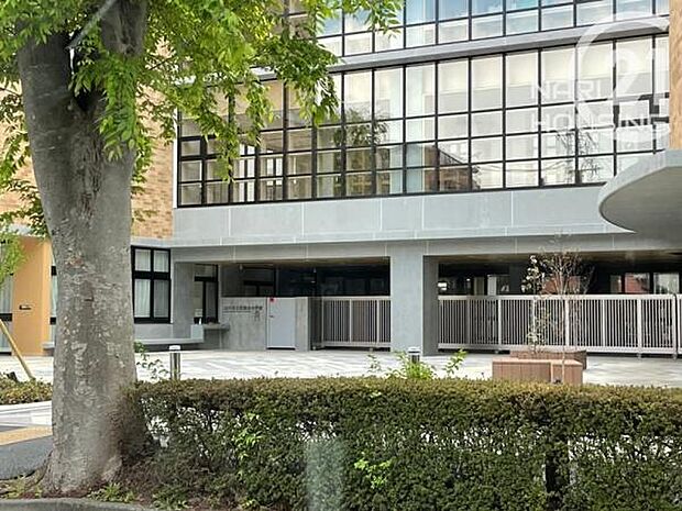 立川市立若葉台小学校まで679m