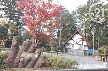 グリーントリム公園まで809m