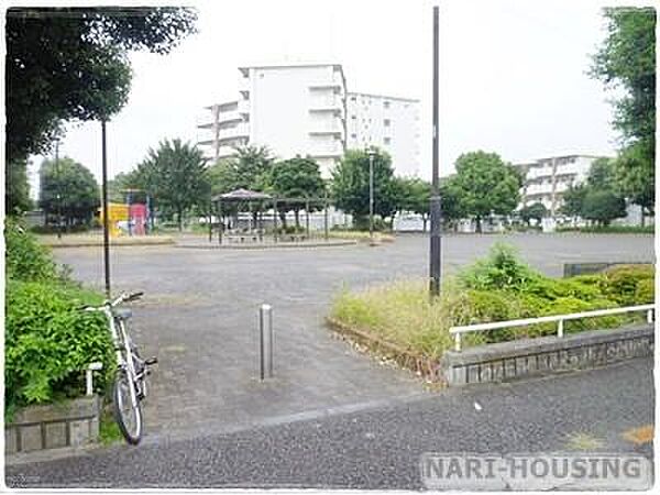 仲町公園まで68m