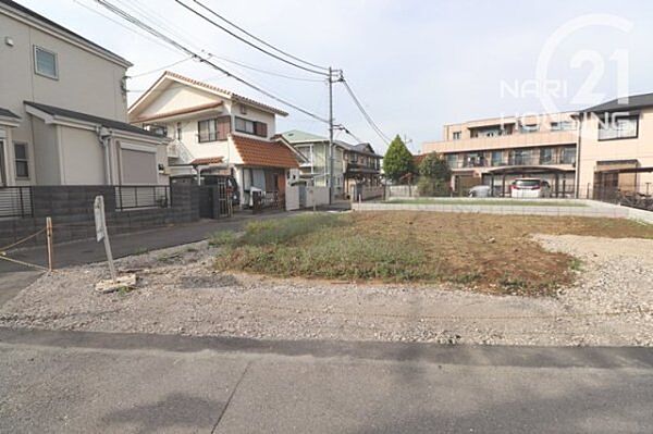 学区域の小学校まで徒歩6分