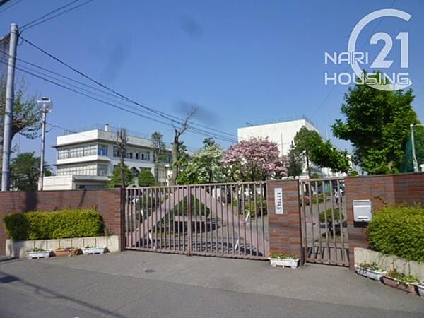 立川市立立川第二中学校まで2057m