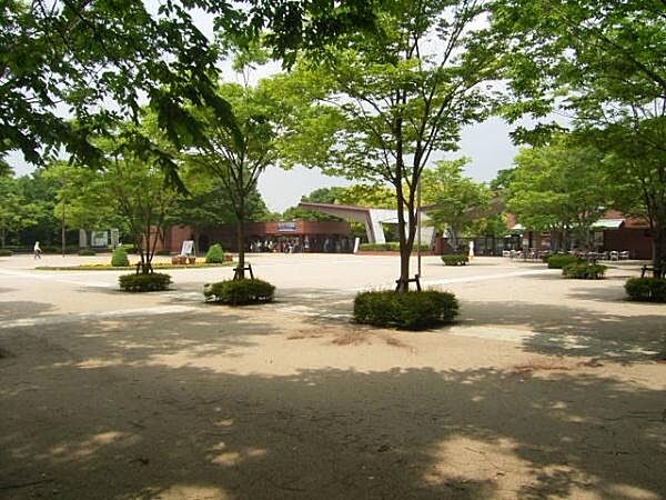 国営昭和記念公園まで635m