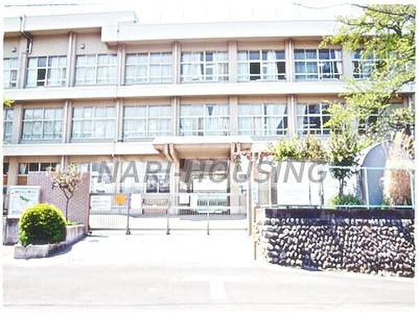 武蔵村山市立第三小学校まで232m