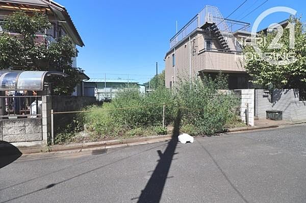 バス停まで徒歩3分