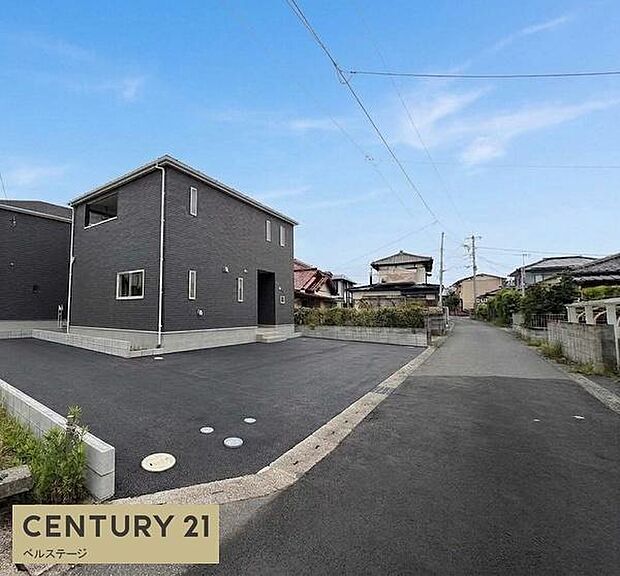 落ち着いた住環境の前面道路
