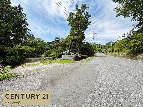 前面道路は交通量が少なく駐車もスムーズ！