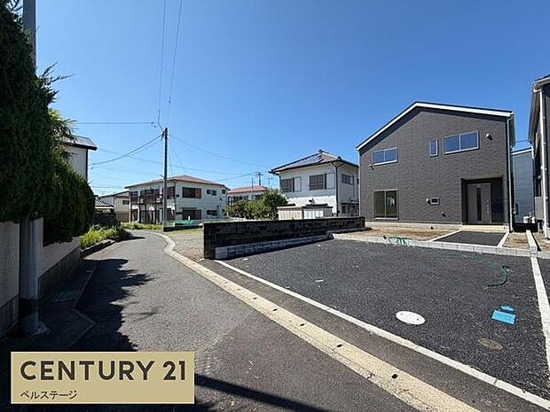 閑静な住宅街で子育ても安心の住環境です。車通りも少なくお子様の登下校や毎日の送り迎えも安全な好立地です!
