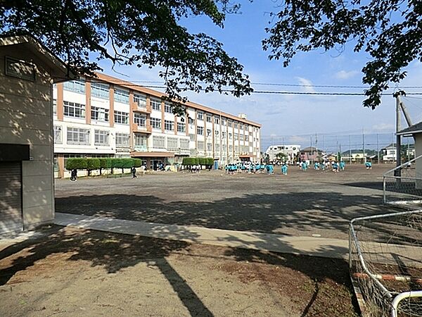 八王子市立元八王子中学校まで539m