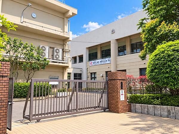 練馬区立中村中学校まで510m