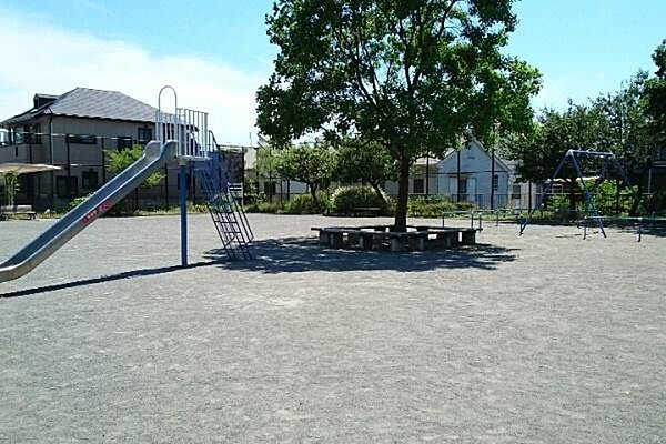 中野区立上町公園まで157m