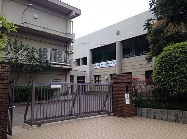 練馬区立中村中学校まで504m