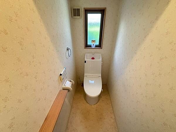 1階、2階にトイレがあり便利です！