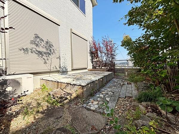 お庭で家庭菜園はいかがでしょうか♪