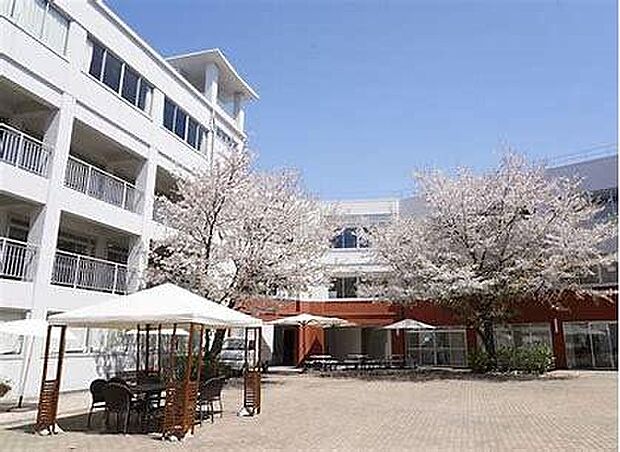 寒川町立旭が丘中学校まで1500m