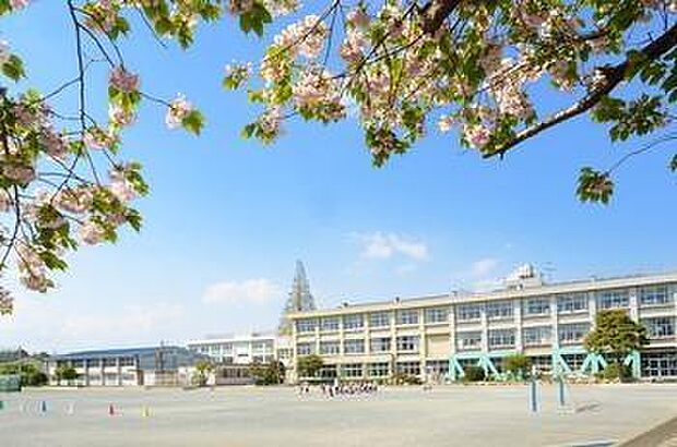 長後小学校まで850m
