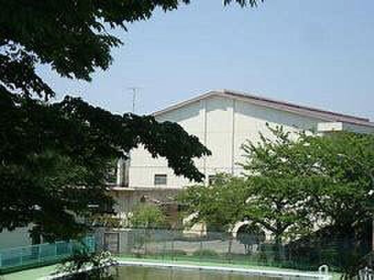 綾瀬市立綾北小学校まで75m
