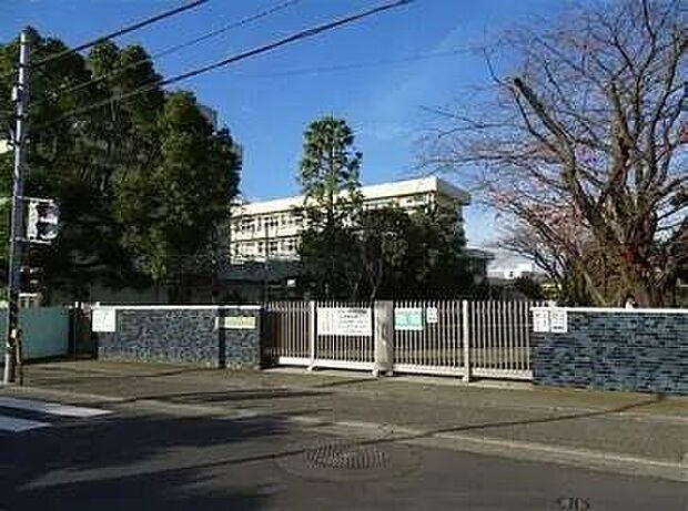 厚木市立愛甲小学校まで1200m