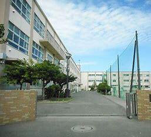 茅ヶ崎市立松浪中学校まで550m