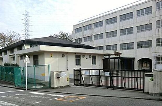 希望が丘中学校まで280m