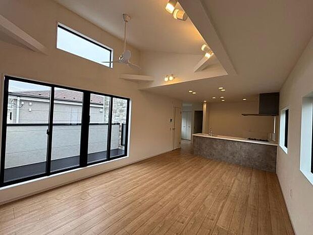 ご見学希望や資料請求等、お気軽にお問合せください。 センチュリー21THコーポレーション