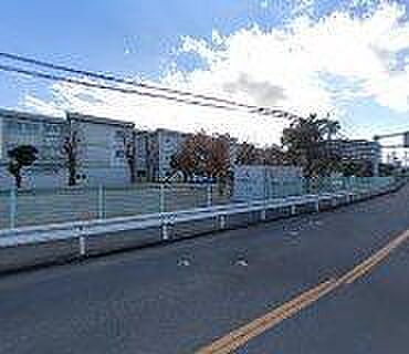 寒川町立一之宮小学校まで240m