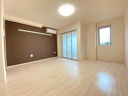 Urban Hills 208号室 1階2LDKのリビング/ダイニング