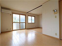 大黒屋 六番館 201号室 2階2DKのリビング/ダイニング