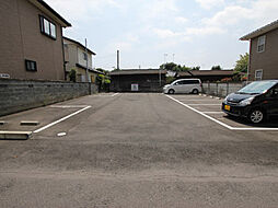 見川町中山駐車場