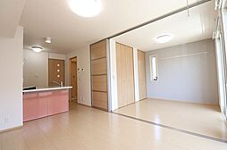 ファセリア A 101号室 1階2DKのリビング/ダイニング