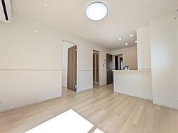 エースガーデン I 102号室 1階2LDKの室内