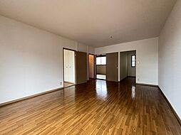 コモンタウン A棟 102号室 1階2LDKの室内