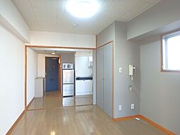 グレースタワー城南 701号室 7階1Kのリビング/ダイニング