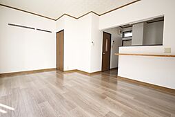 ストロベリーフィールズ C 101号室 1階ワンルームのリビング/ダイニング