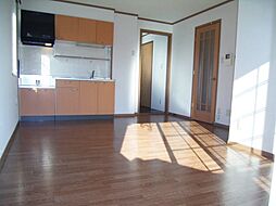 サンスターレ 201号室 2階2LDKのリビング/ダイニング