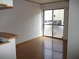 サニーヒル東前 E棟 106号室 2LDKのリビング/ダイニング