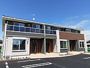 勝田駅よりバス11分 徒歩2分 築3年2ヶ月 2階建の賃貸物件