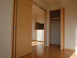 プルメリア イースト A 202号室 2階2LDKのリビング/ダイニング